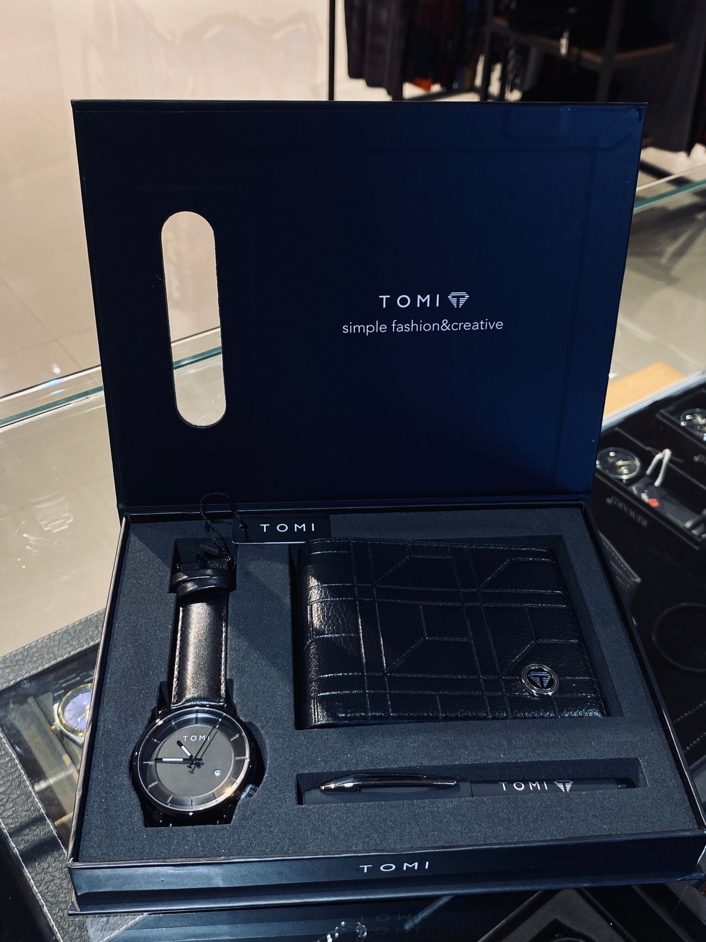 TOMI GIFTBOX