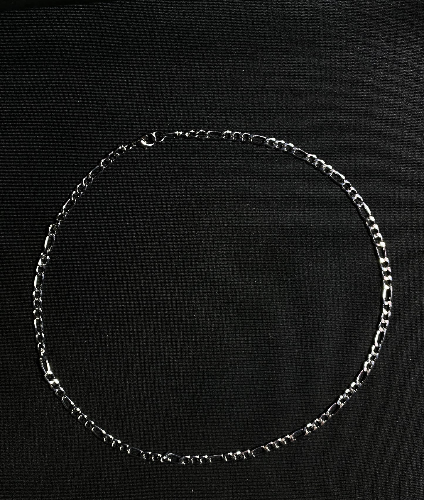 SHORT SILVER LINK NECK CHAIN