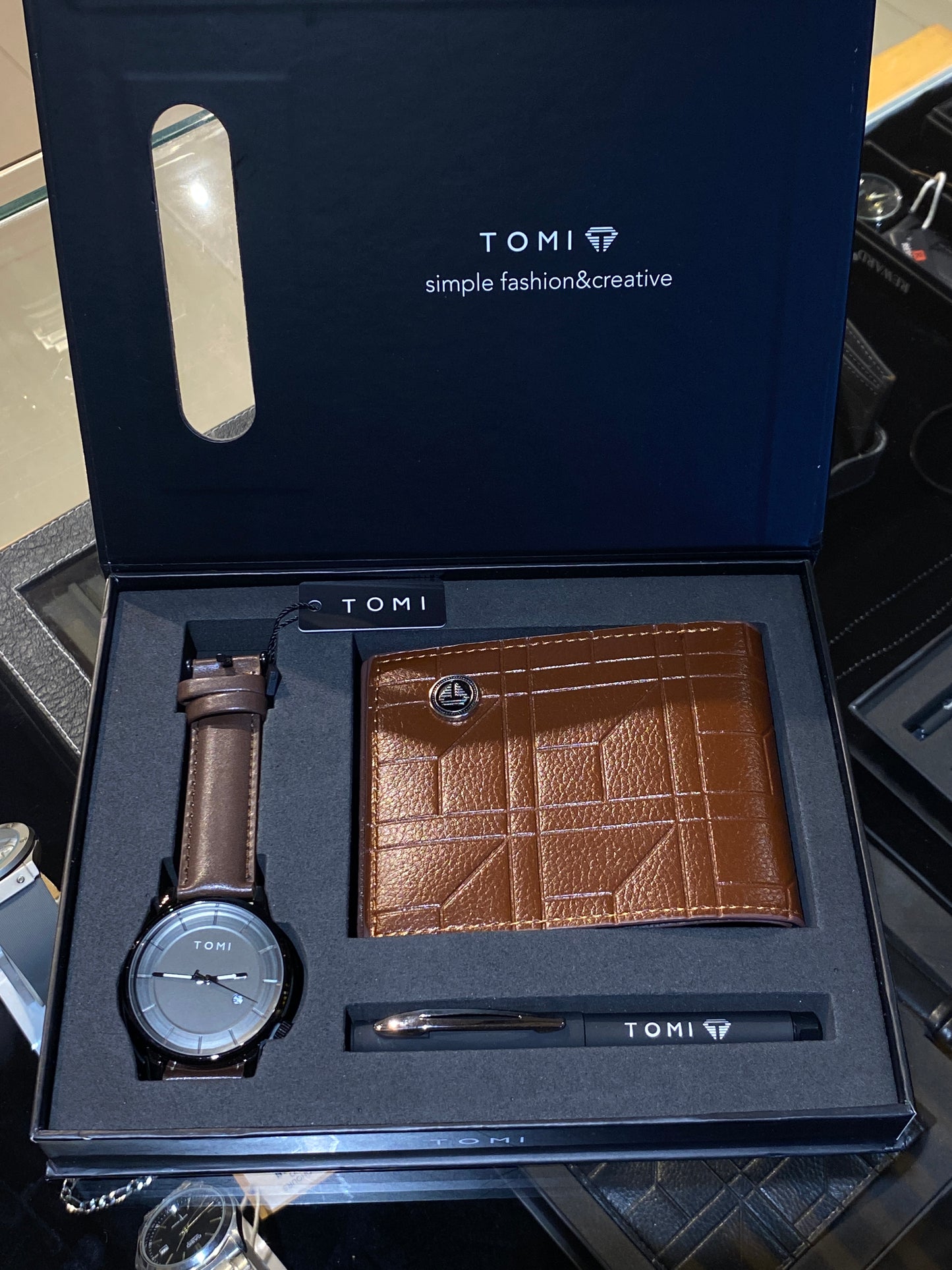TOMI GIFTBOX