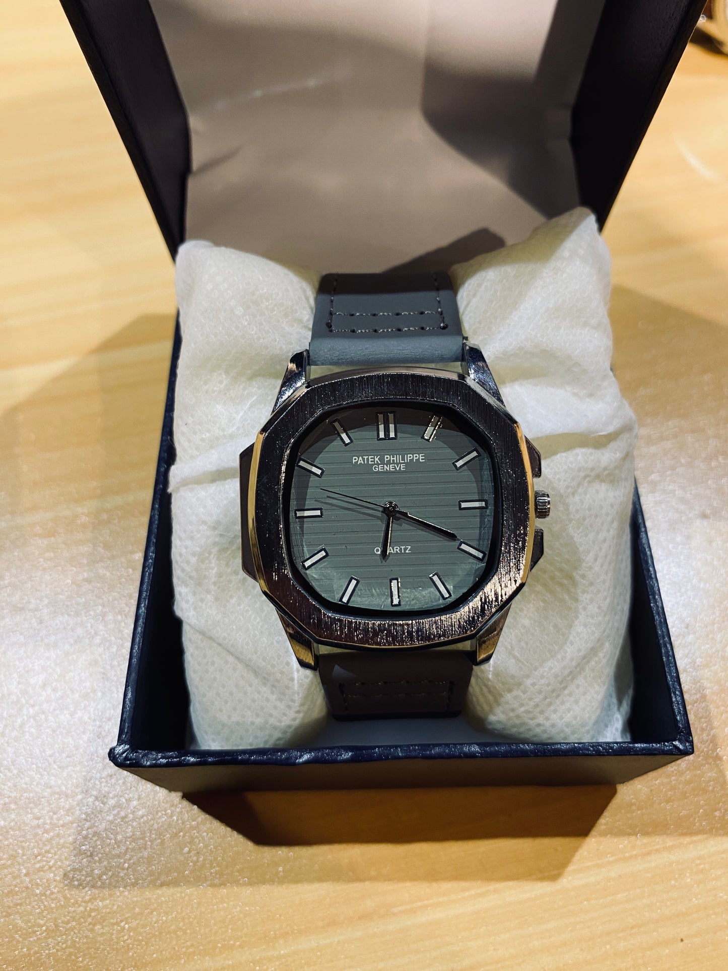 PATEK PHLIPPE GENEVE (SILVER GREY DIAL)