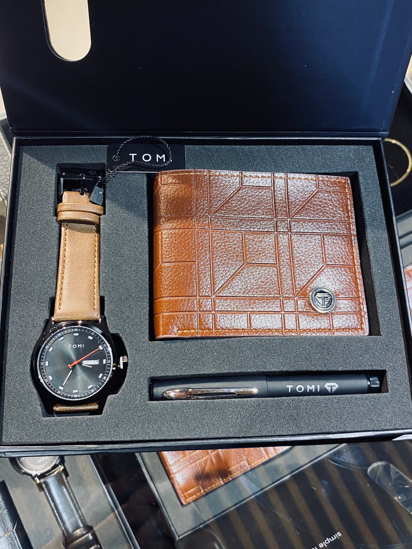 TOMI GIFTBOX