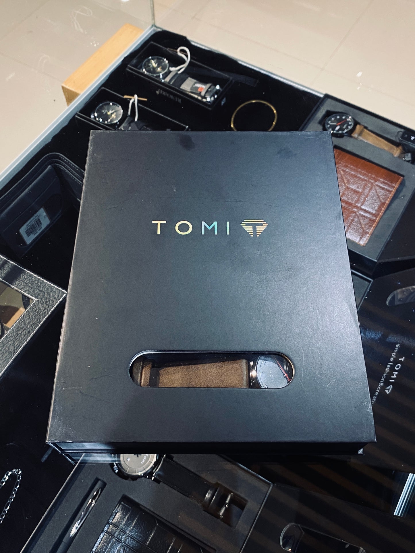 TOMI GIFTBOX