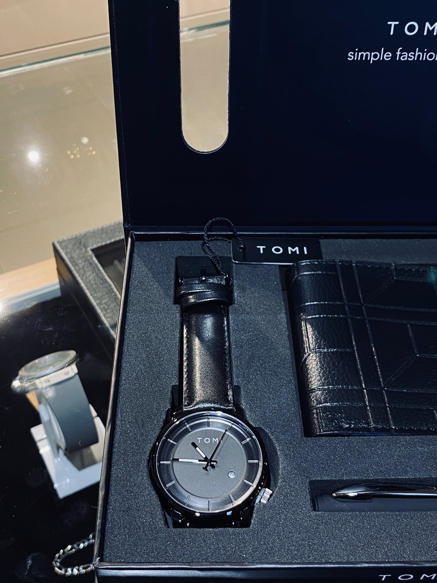 TOMI GIFTBOX